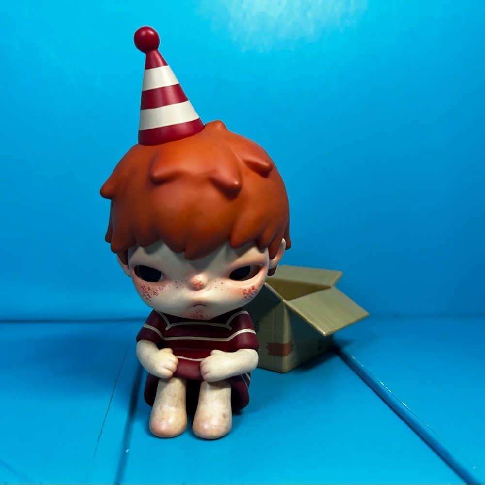 Pop Mart - Hirono - The Other One - Nowhere Safe Figure - Picture 6 of 9